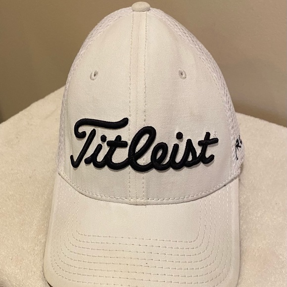 Titleísta Golf Cap - Picture 1 of 7